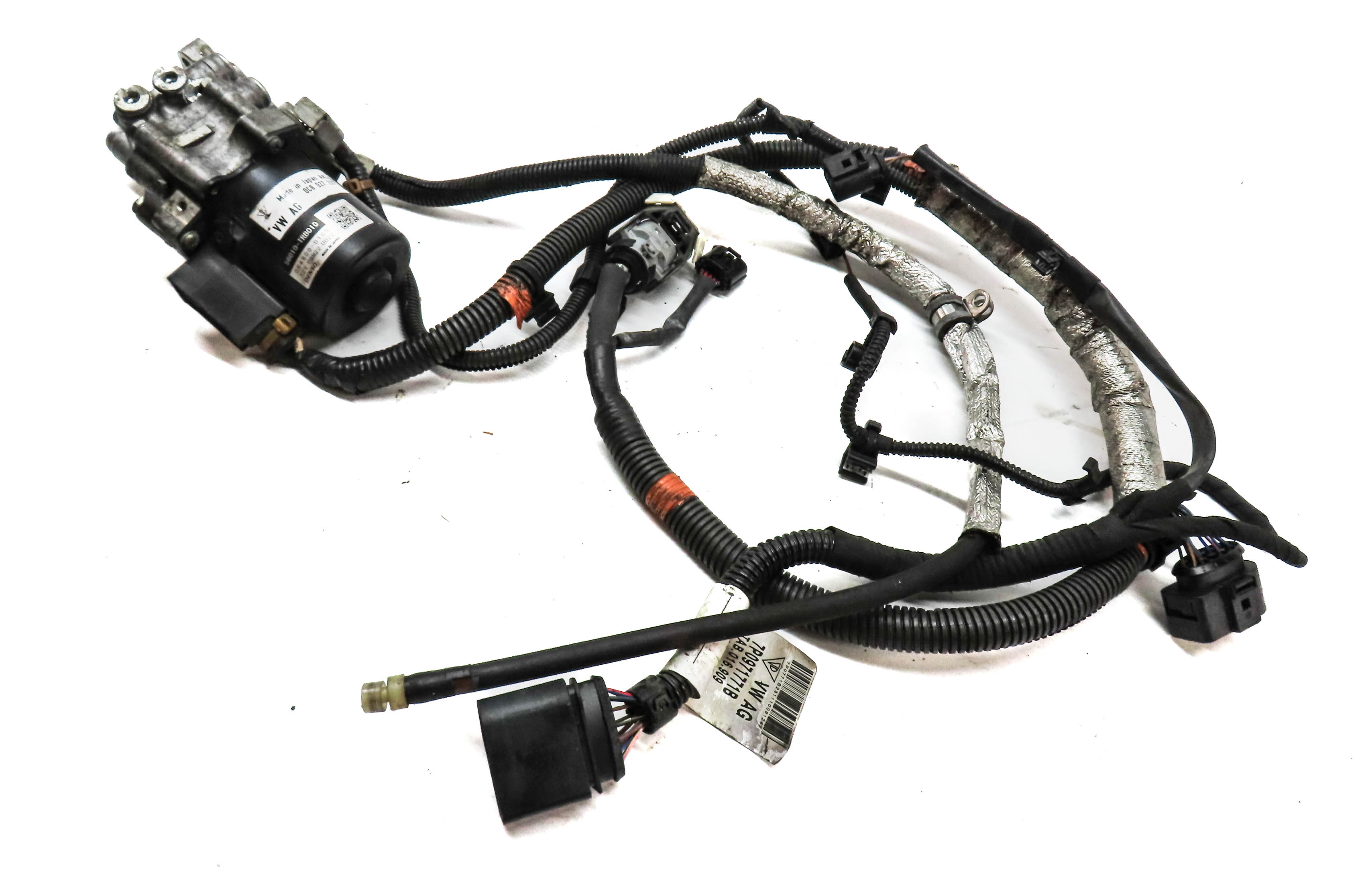 2011 PORSCHE CAYENNE (958) 3.0L HYBRID (M06.EC) TRANSMISSION OIL PUMP w/HARNESS — exact item pictured